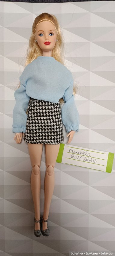 Barbie holiday 2001 — Шарнирные куклы (не BJD)