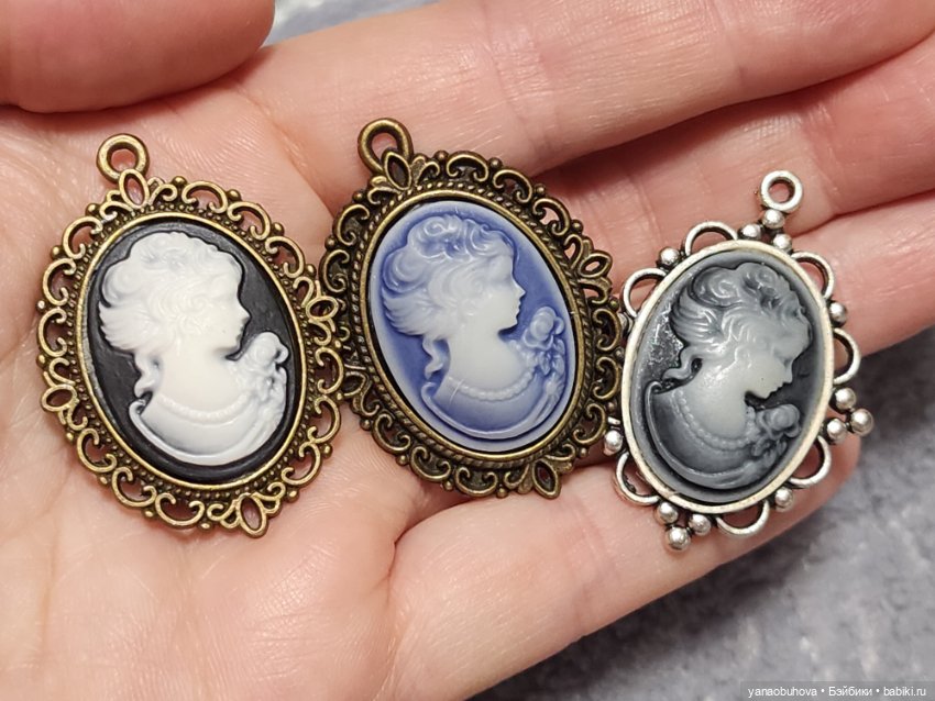 Кулоны для средних и больших кукол (фото 9)