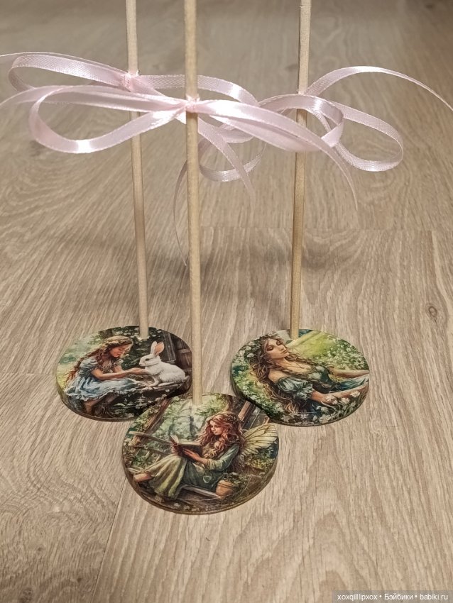 Стенды для кукол до 20 см