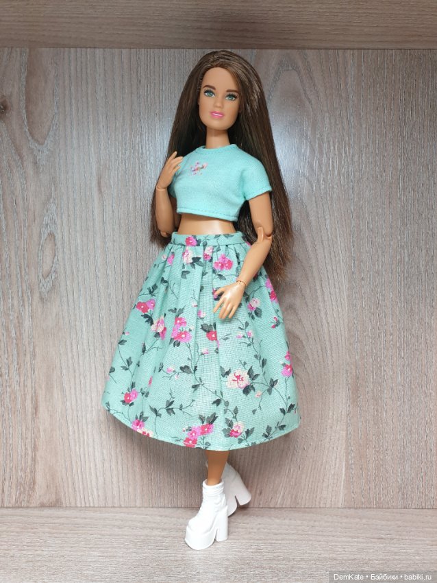 Комплект на Барби пышку — Одежда для кукол (фото 2)