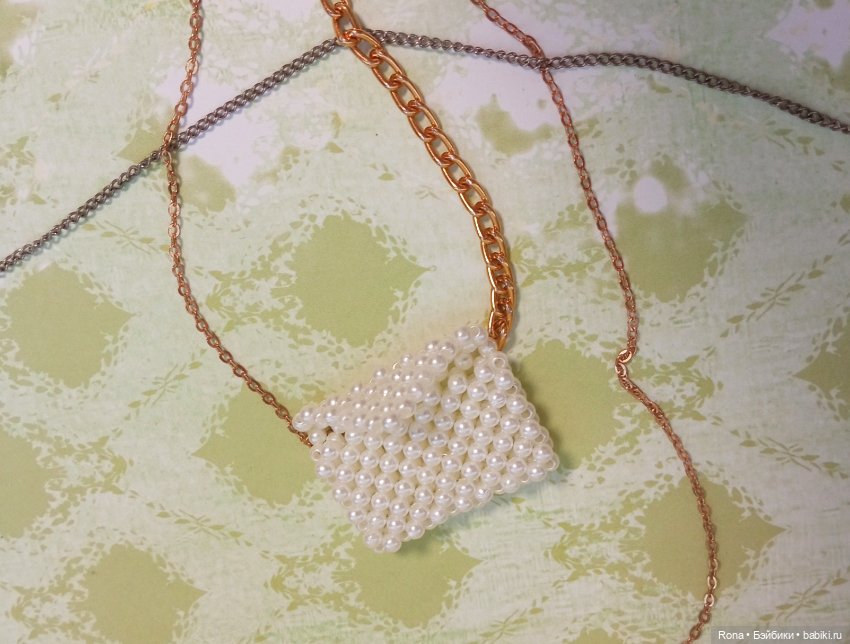 Сумочки из бусин для кукол (фото 3)