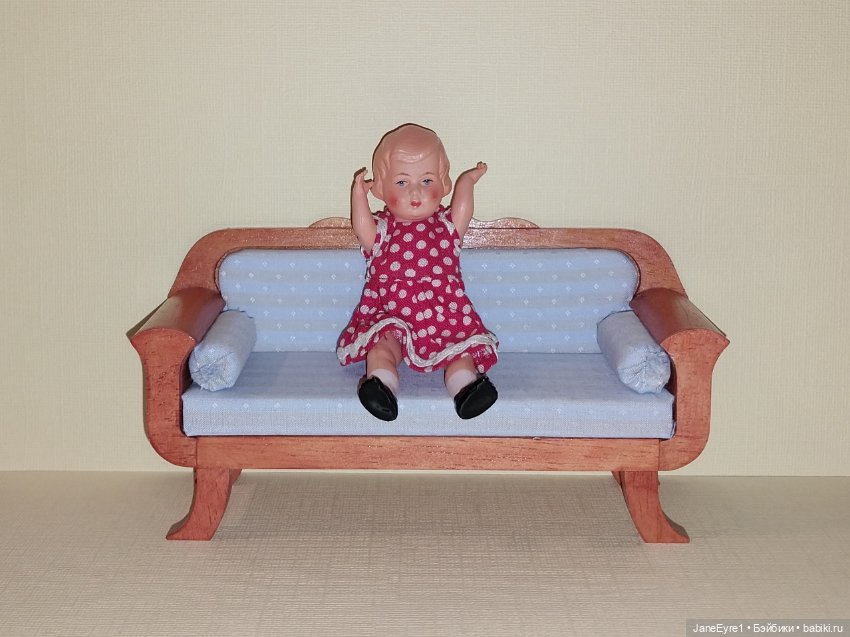 Диван Mini Mundus для маленьких куколок (фото 2)