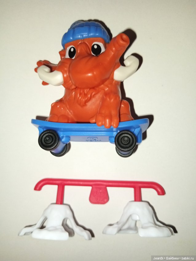 Мамонт из огромного Киндера (фото 5)