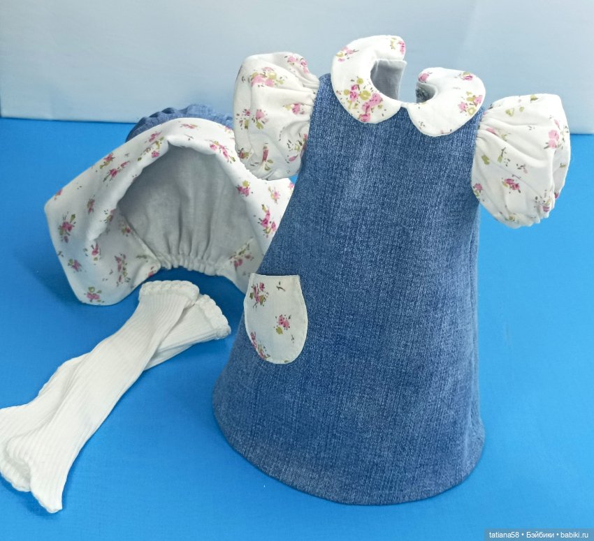 Джинсовое платье с чепчиком (фото 7)