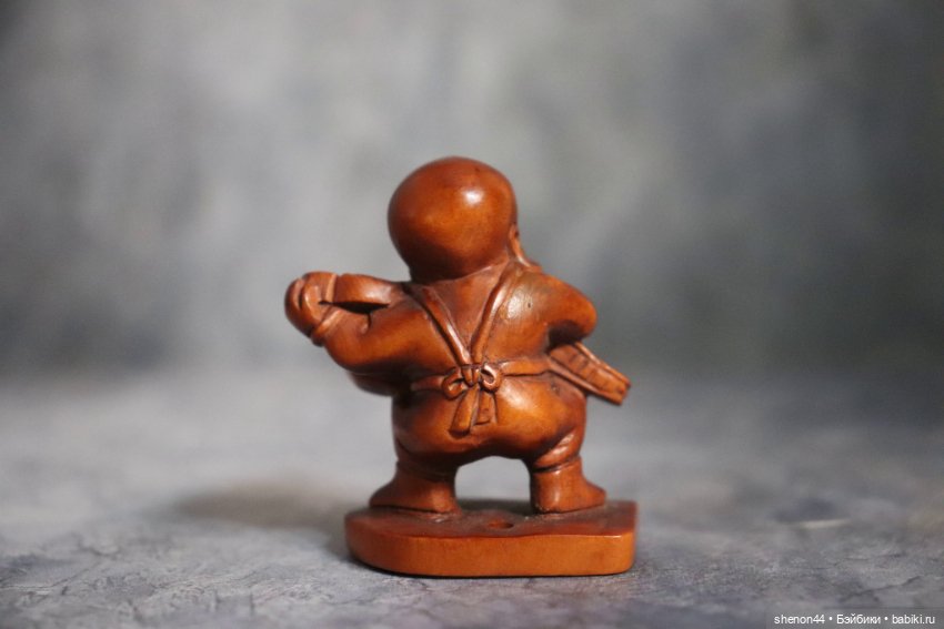 Нэцкэ "Ребенок Карако с жезлом жуи" .Винтаж (фото 2)