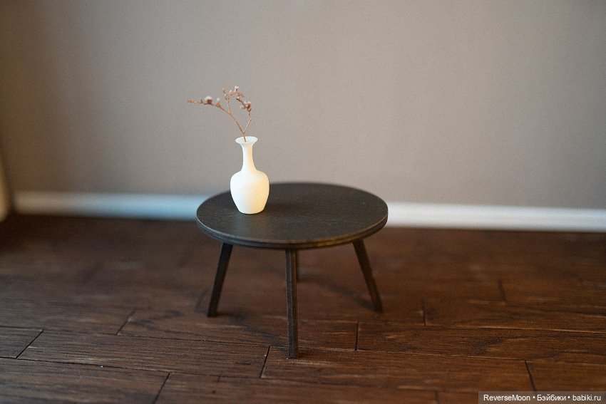 Круглый овальный стол для кукол 1:6