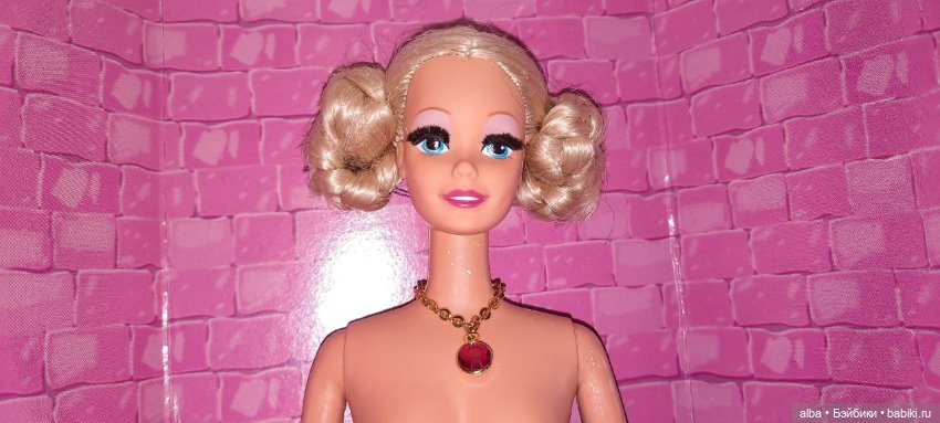 Great Eras Medieval Lady Barbie Барби Средневековая Леди с ресницами (фото 4)