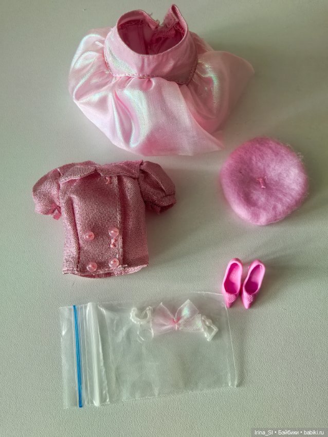 Фирменные аутфиты для барби