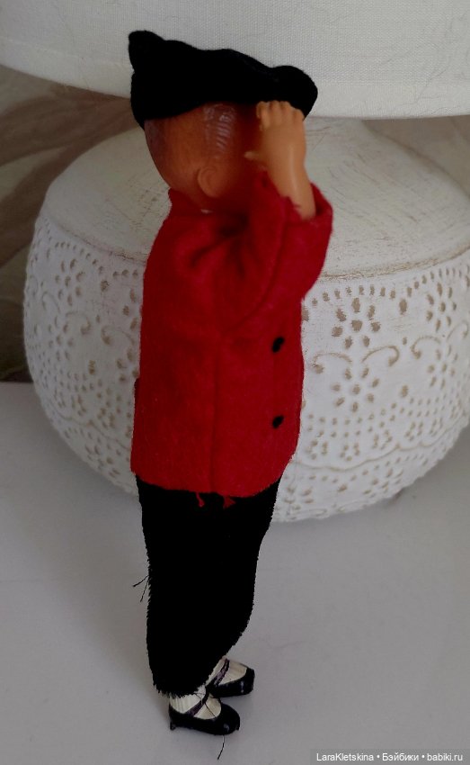 Миниатюрная кукла из пластика. Франция (фото 3)