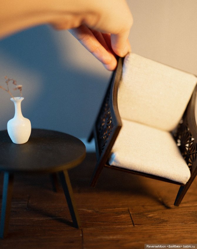 Кресло в винтажном классическом стиле, кресло для кукол 1:6 Блайз ,Барби (фото 5)