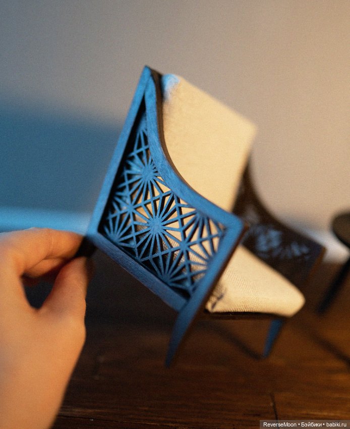 Кресло в винтажном классическом стиле, кресло для кукол 1:6 Блайз ,Барби (фото 2)