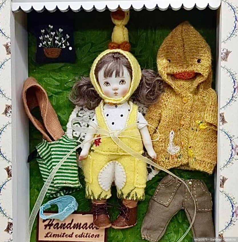 Фарфоровая куколка Sun Joo Lee 9,5 см