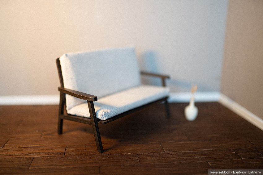 Диван в винтажном классическом стиле, диван для кукол 1:6 Блайз ,Барби