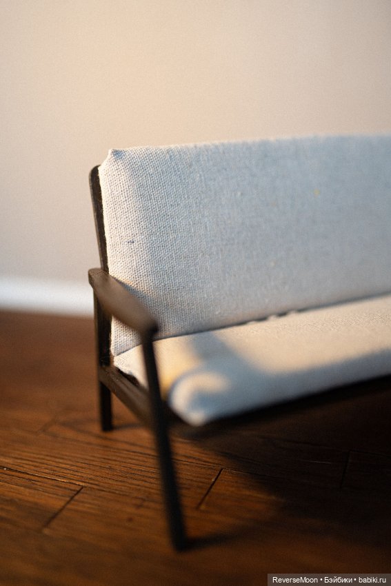 Диван в винтажном классическом стиле, диван для кукол 1:6 Блайз ,Барби (фото 3)