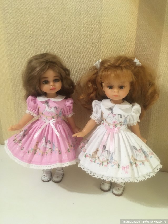 Paola Reina (21 см) платье с лошадками