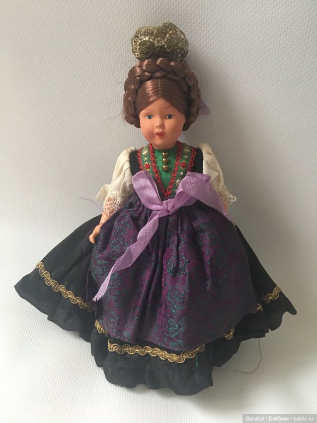 Сувенирная немецкая кукла Schmider