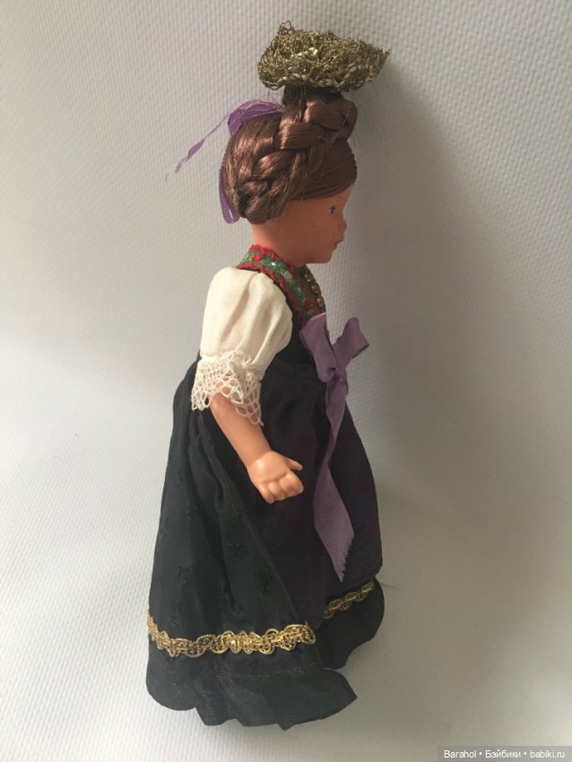 Сувенирная немецкая кукла Schmider (фото 4)