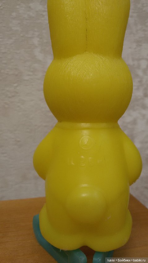 Зайчик на коньках — Винтажные куклы и игрушки детства (фото 3)