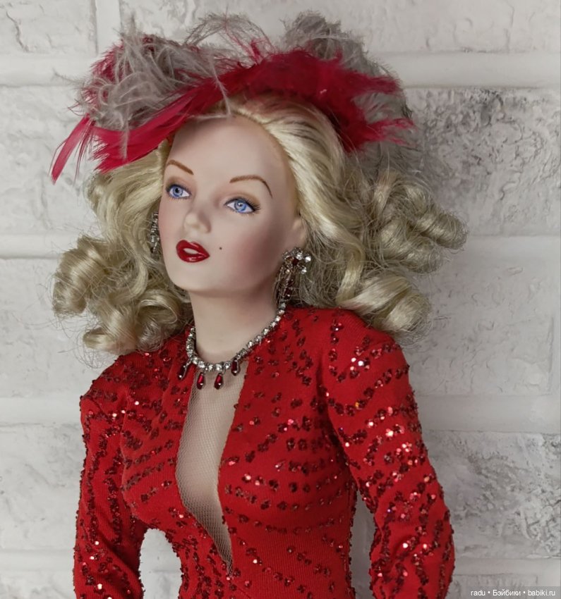 Коллекционная винтажная портретная кукла “Gentleman prefers blondes “ Marilyn Monroe