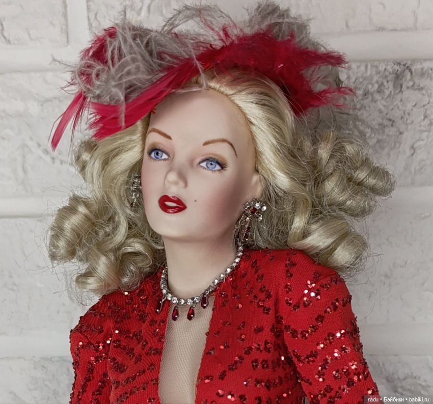 Коллекционная винтажная портретная кукла “Gentleman prefers blondes “ Marilyn Monroe