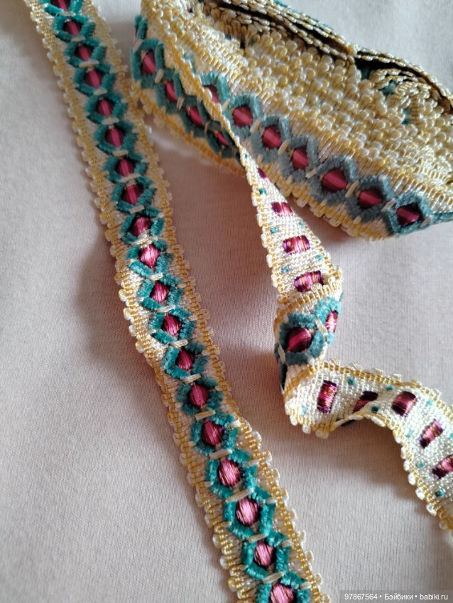 Лот ткани для шитья антикварным куклам (фото 2)