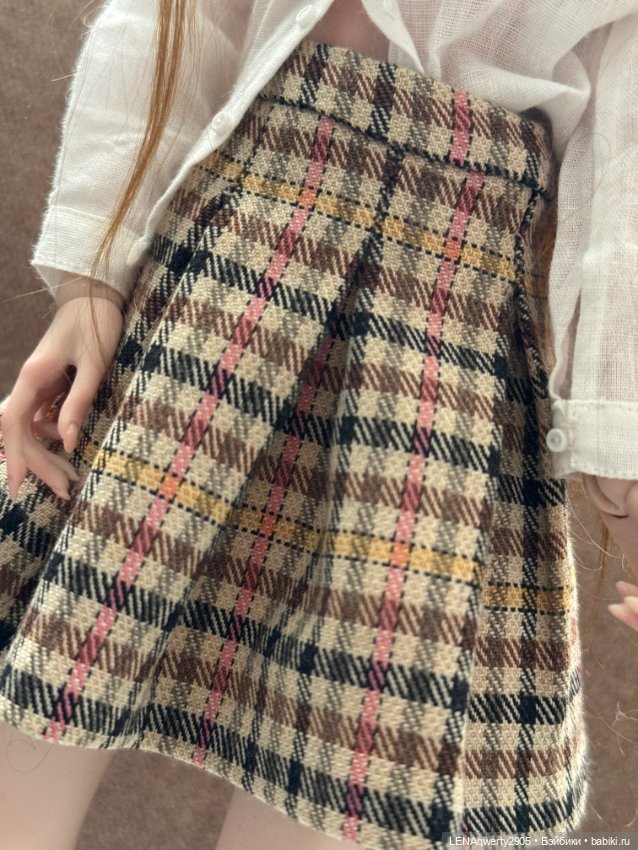 Юбочка с хлопковым джемпером для кукол формата 1/4 (фото 5)