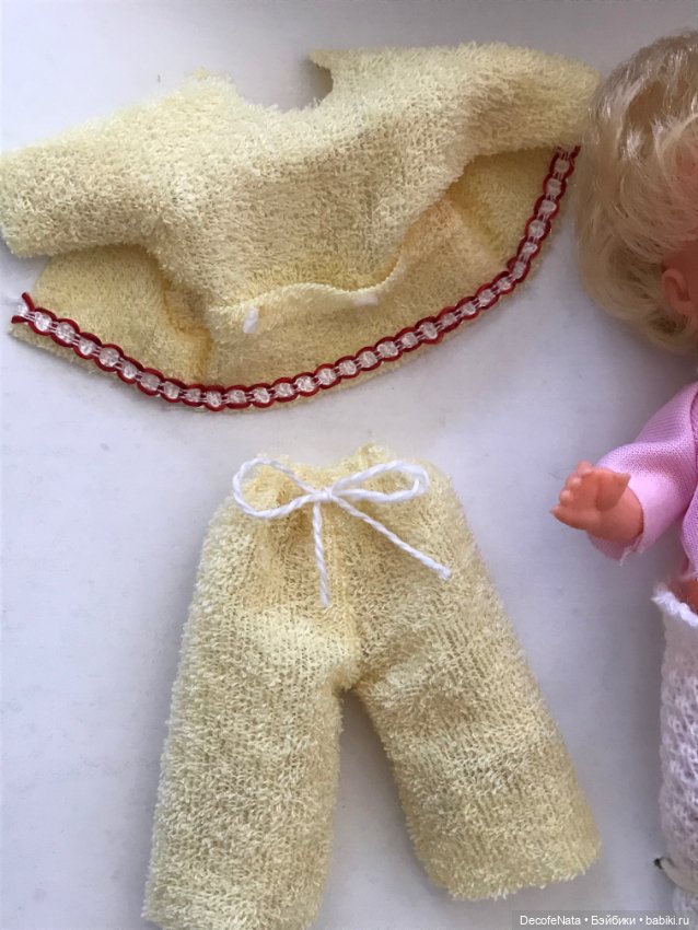 Куколка ARI с наборами одежды (фото 6)