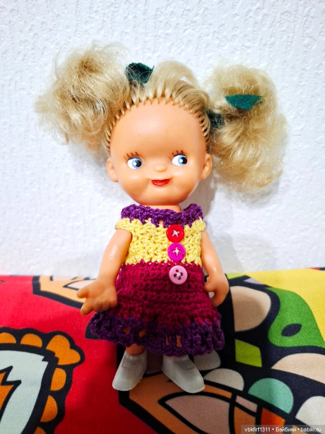 Копытка длиноволосая блондинка в родном