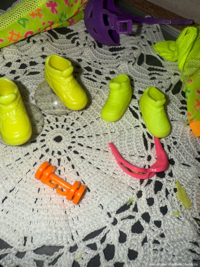 Лот фирменного аутфита на Барби (фото 2)