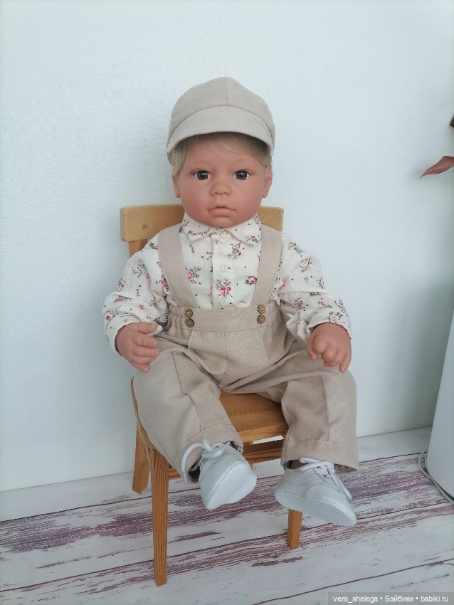 Комплекты на кукол Lee Middleton