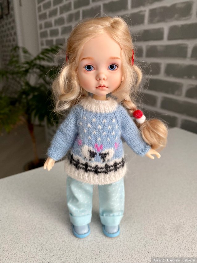 Пушистый свитерок для Монст