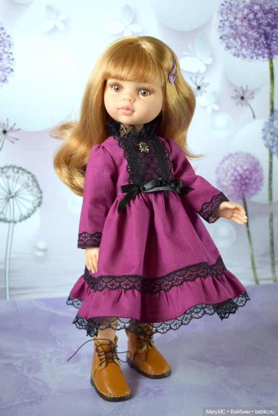 Яркое платье на Паола Рейна