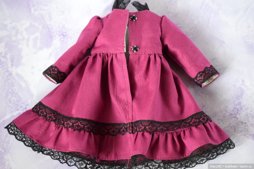 Яркое платье на Паола Рейна (фото 8)