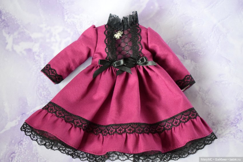 Яркое платье на Паола Рейна (фото 6)