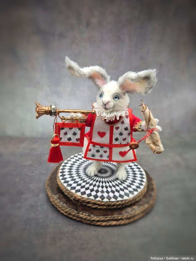 Вязаный миниатюрный кролик Густав фон Опаздун ❤️