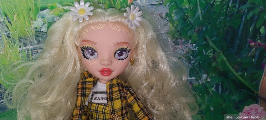 Rainbow high Рейнбоу Делайла Филдс Ромашка