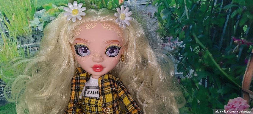Rainbow high Рейнбоу Делайла Филдс Ромашка (фото 3)