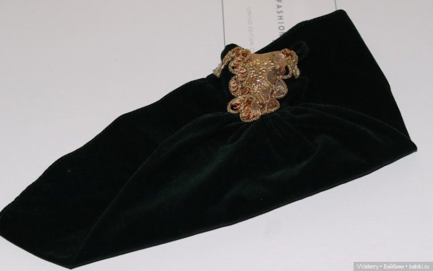 Платье зеленое на барби — Одежда для кукол