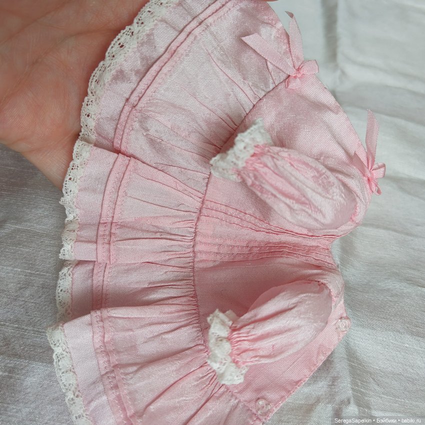 Шелковое платье для Блайз