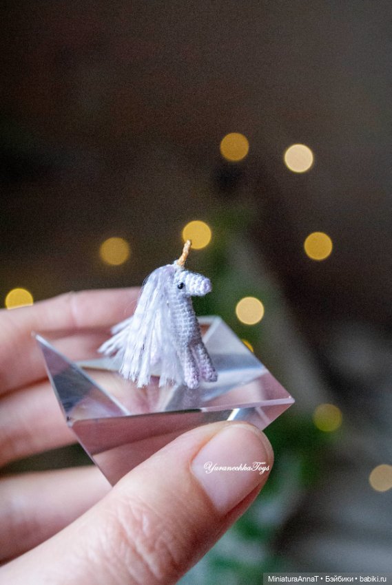 "Последний Единорог" - миниатюра в ореховом домике (фото 4)