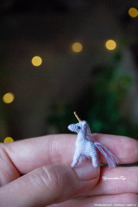 "Последний Единорог" - миниатюра в ореховом домике (фото 2)