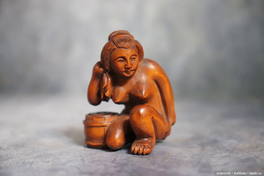 Нэцкэ "Купающаяся девушка" (фото 4)