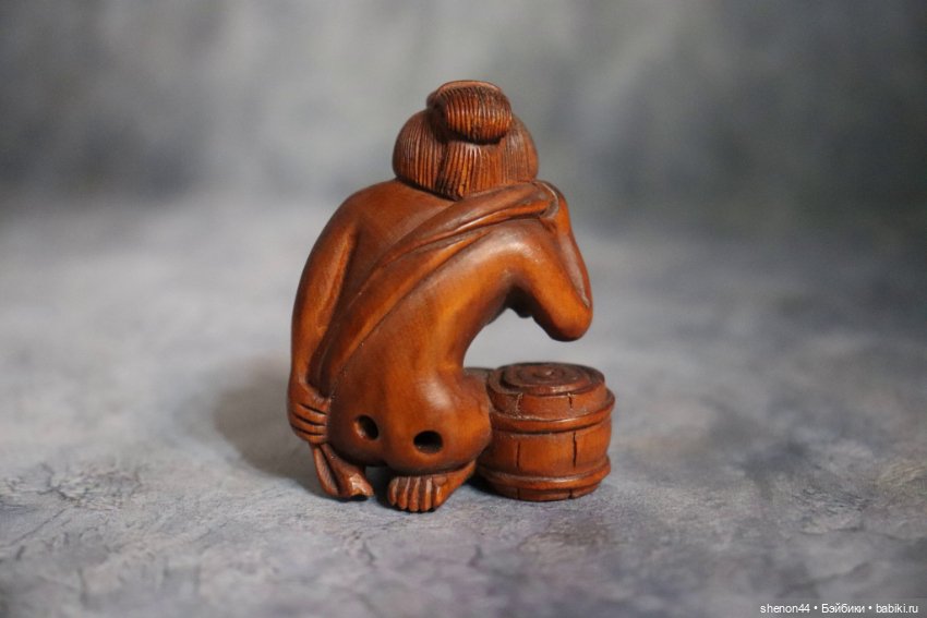 Нэцкэ "Купающаяся девушка" (фото 3)