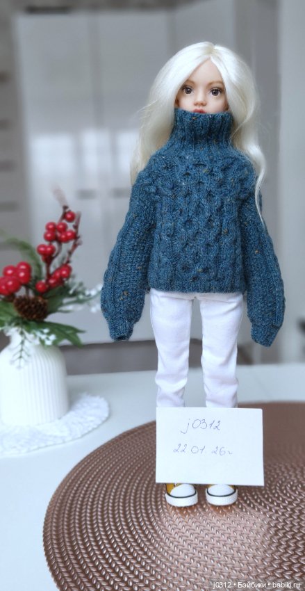 Свитер для Идэн 30см и подобных кукол (фото 2)