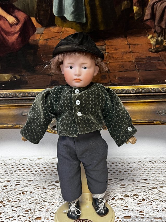 Хорошенький мальчишка Gebrüder Heubach 6969 рост 29 см (фото 5)