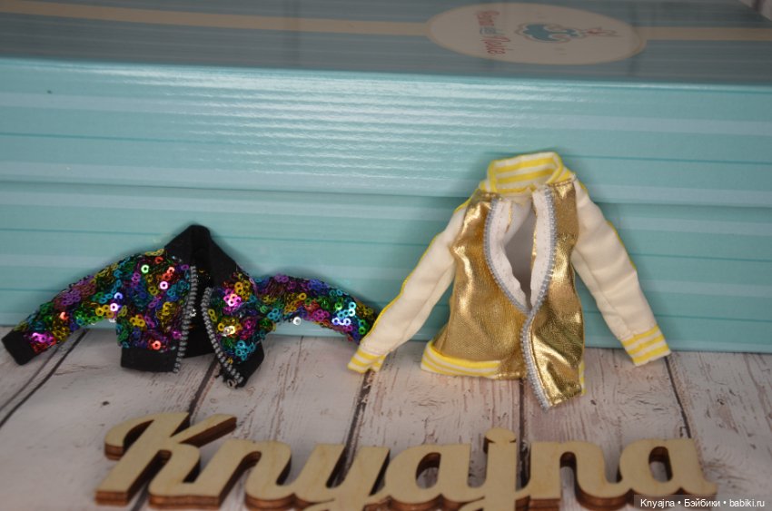 Курточки Рейнбоу Хай ( Rainbow High)