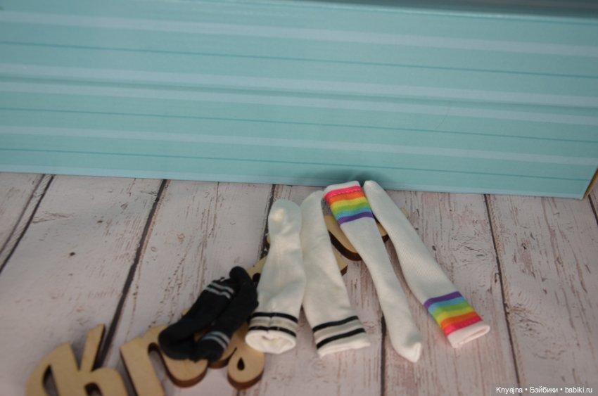 Комплект носочков и гольфов Рейнбоу Хай ( Rainbow High)