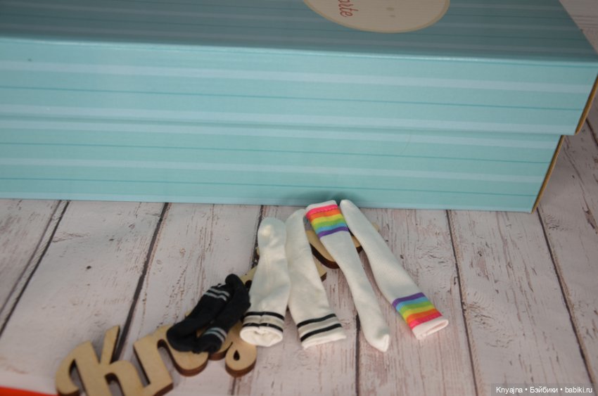 Комплект носочков и гольфов Рейнбоу Хай ( Rainbow High) (фото 2)