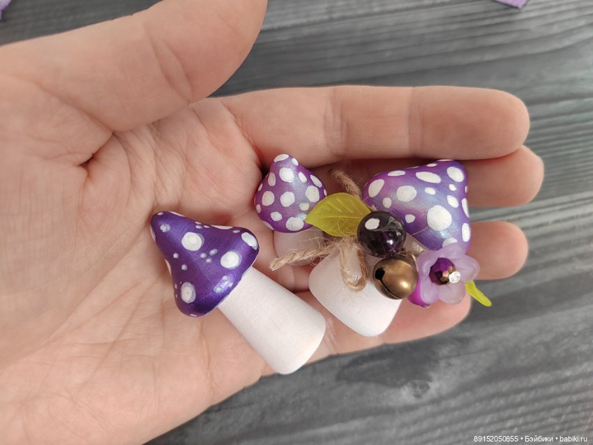 Домишки из дерева и грибочки в необычайном цвете (фото 4)