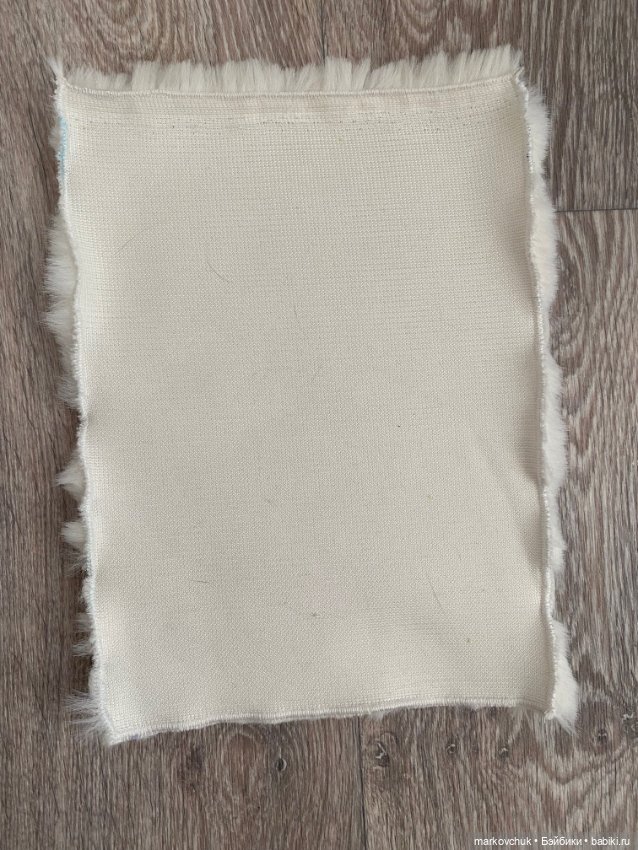 Коврик из меха для кукольных интерьеров 1/6 (фото 3)